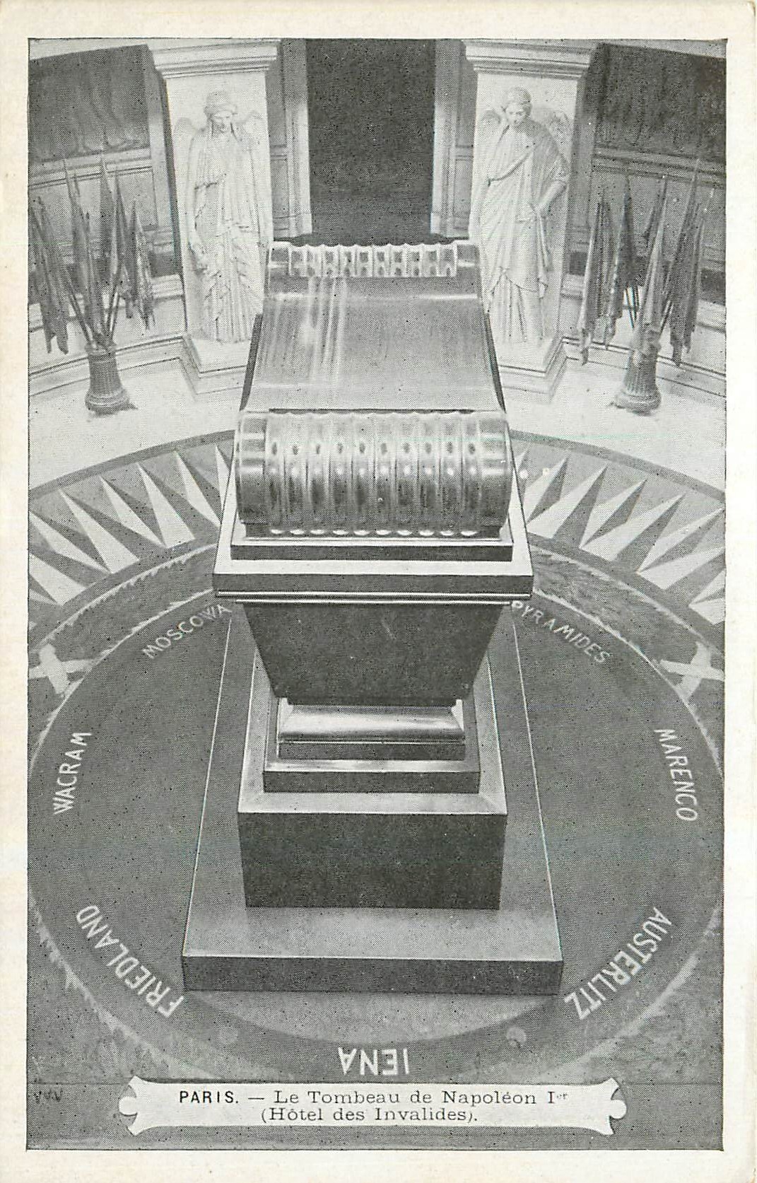 CPA Paris Le Tombeau de Napoleon I Hotel des Invalides 