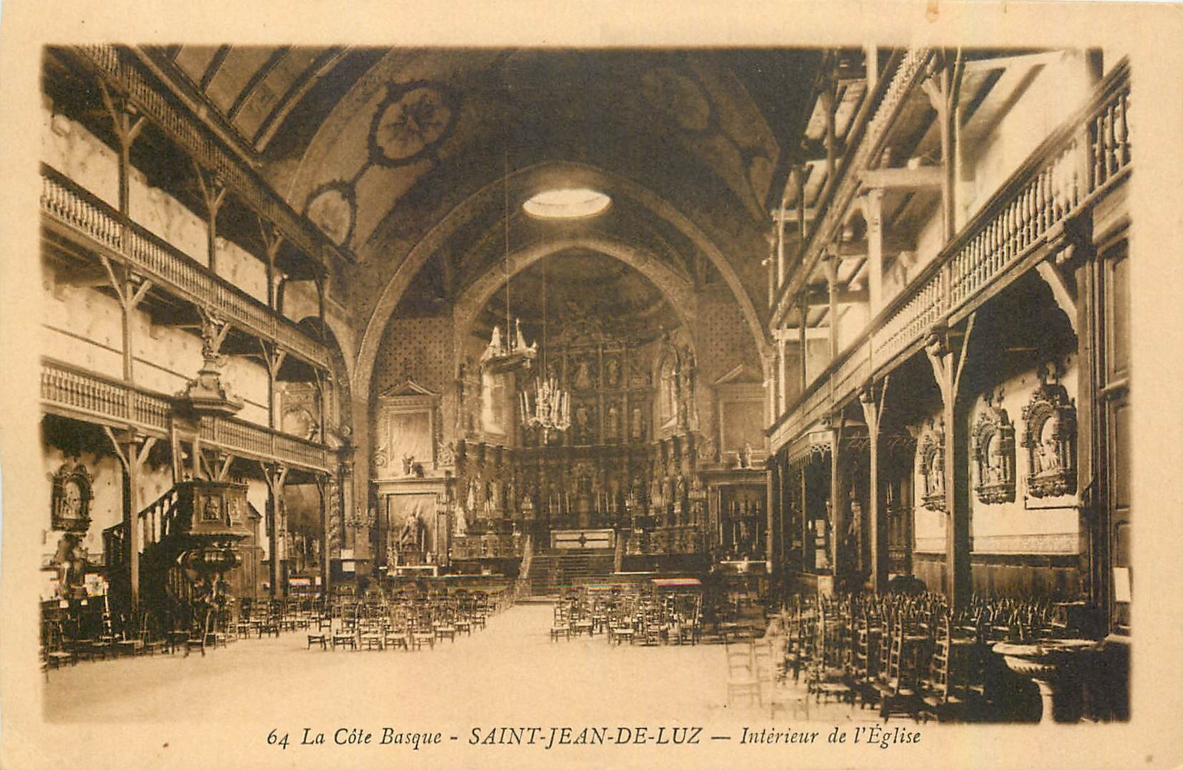 CPA La Cote Basque Saint Jean de Luz Interieur de l'Eglise 
