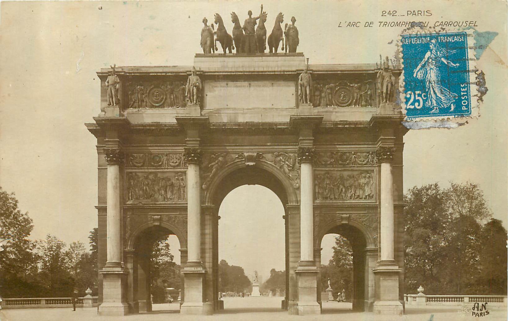 CPA Paris l'Arc de triomphe du Carrousel 