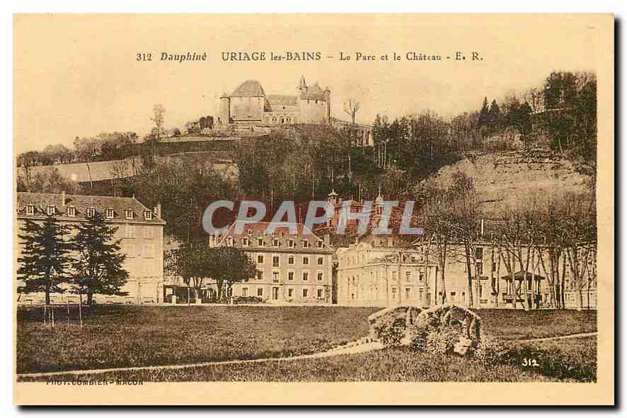 CPA Dauphine Uriage les Bains Le Parc et le Chateau 