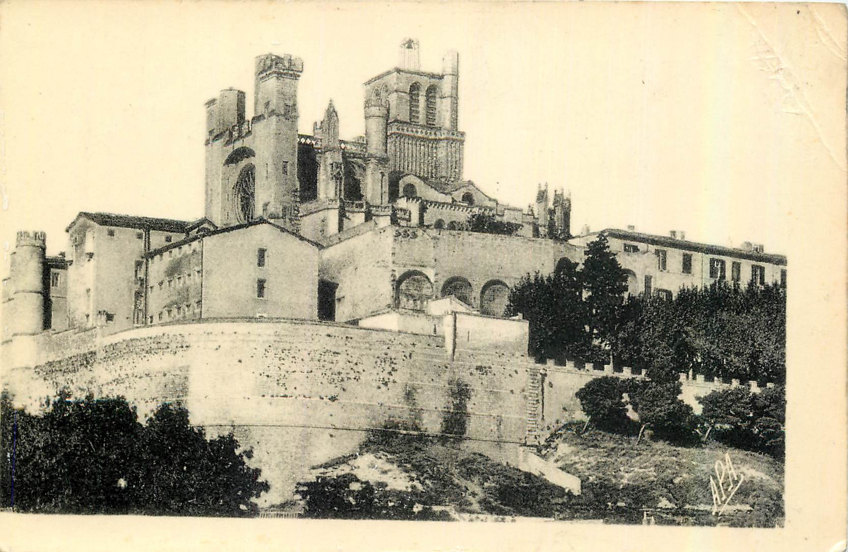 CPA Beziers St Nazaire vu des Remparts 