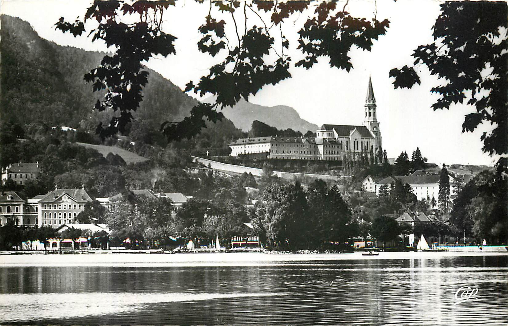 CPA Annecy Monastere de la Visitation et le Lac 