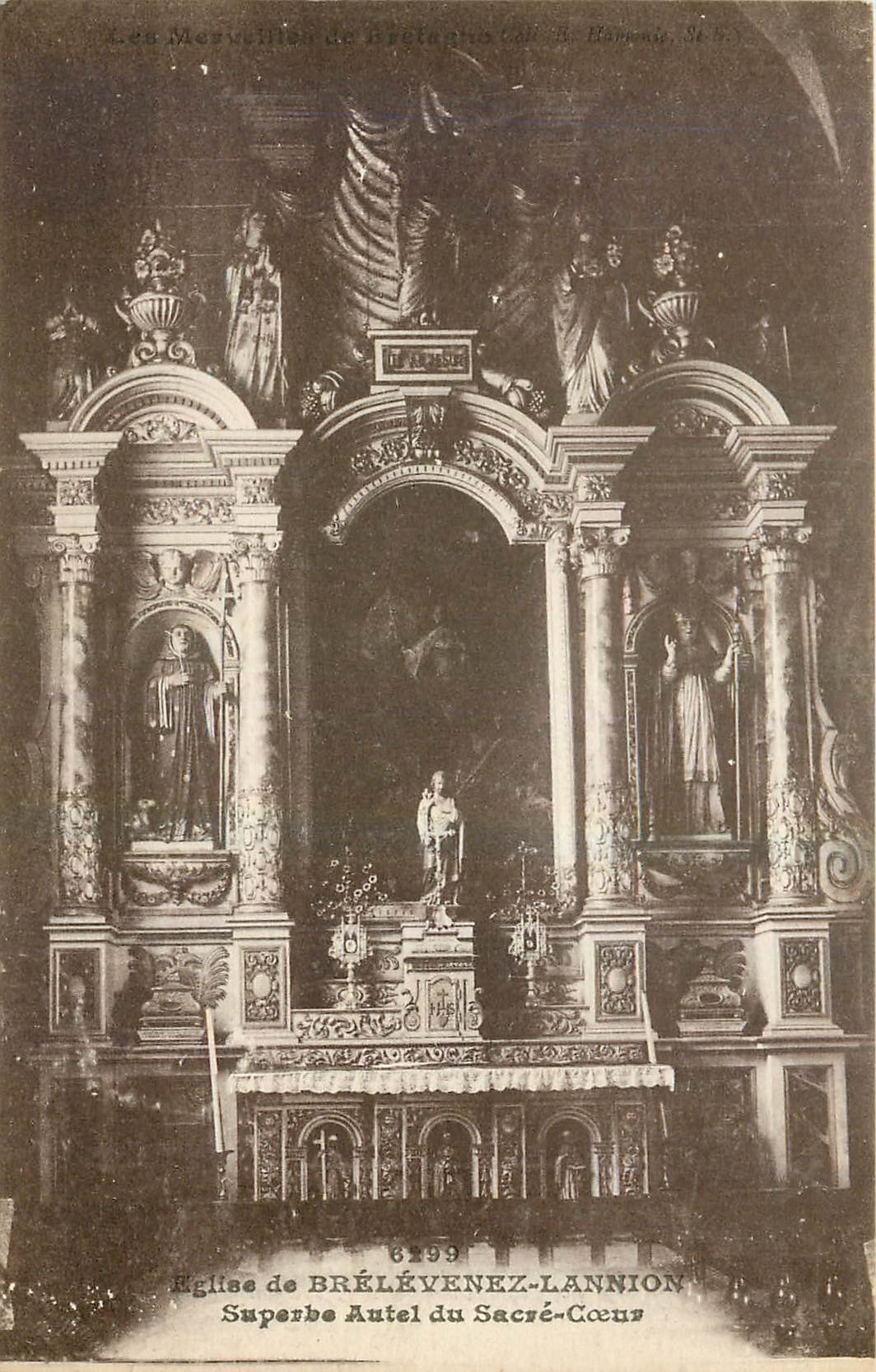 CPA Eglise de Brelevenezel lannion Superbe Autel du Sacre Coeur 