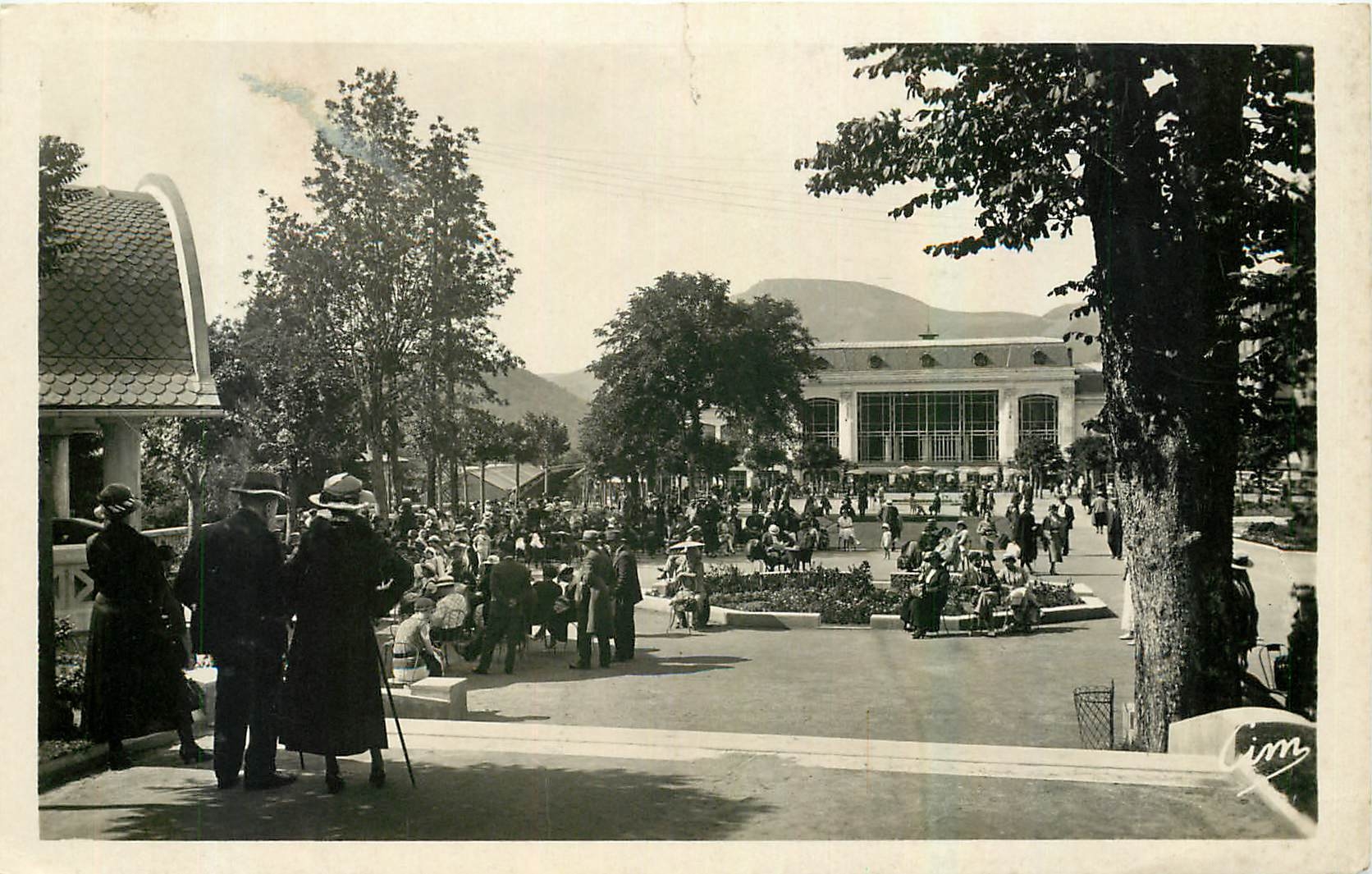 CPA Le Mont Dore P de D Le Casino et le Parc 