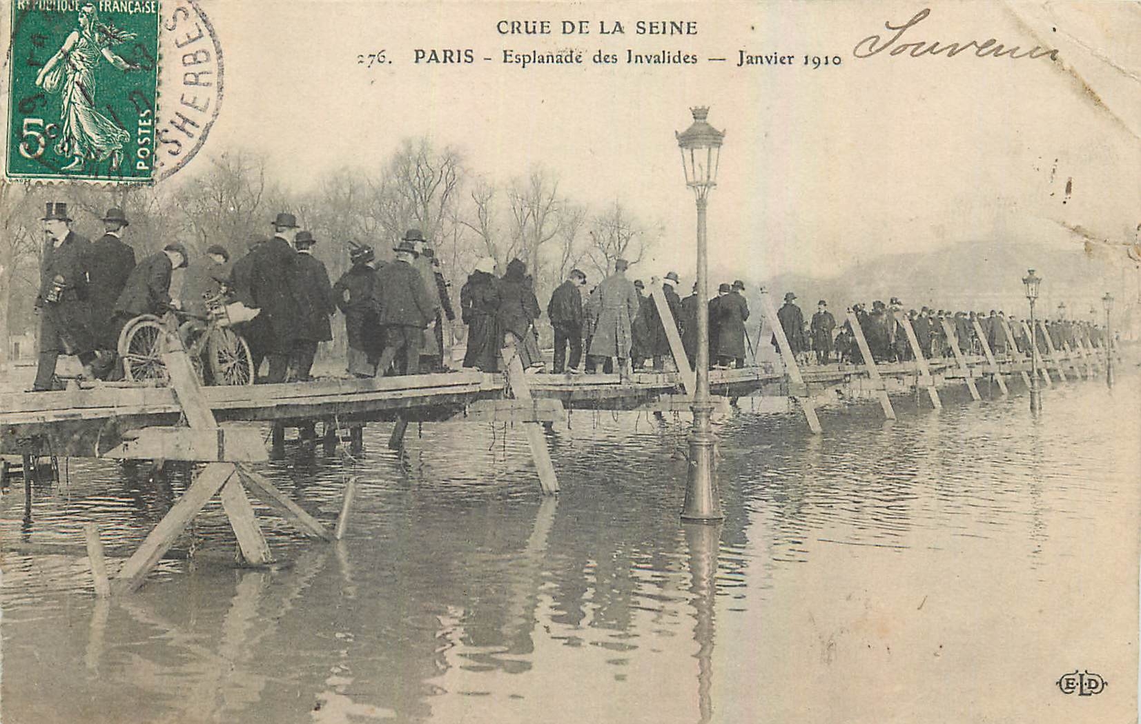 CPA Crue de la Seine Paris Esplanade des Invalides 