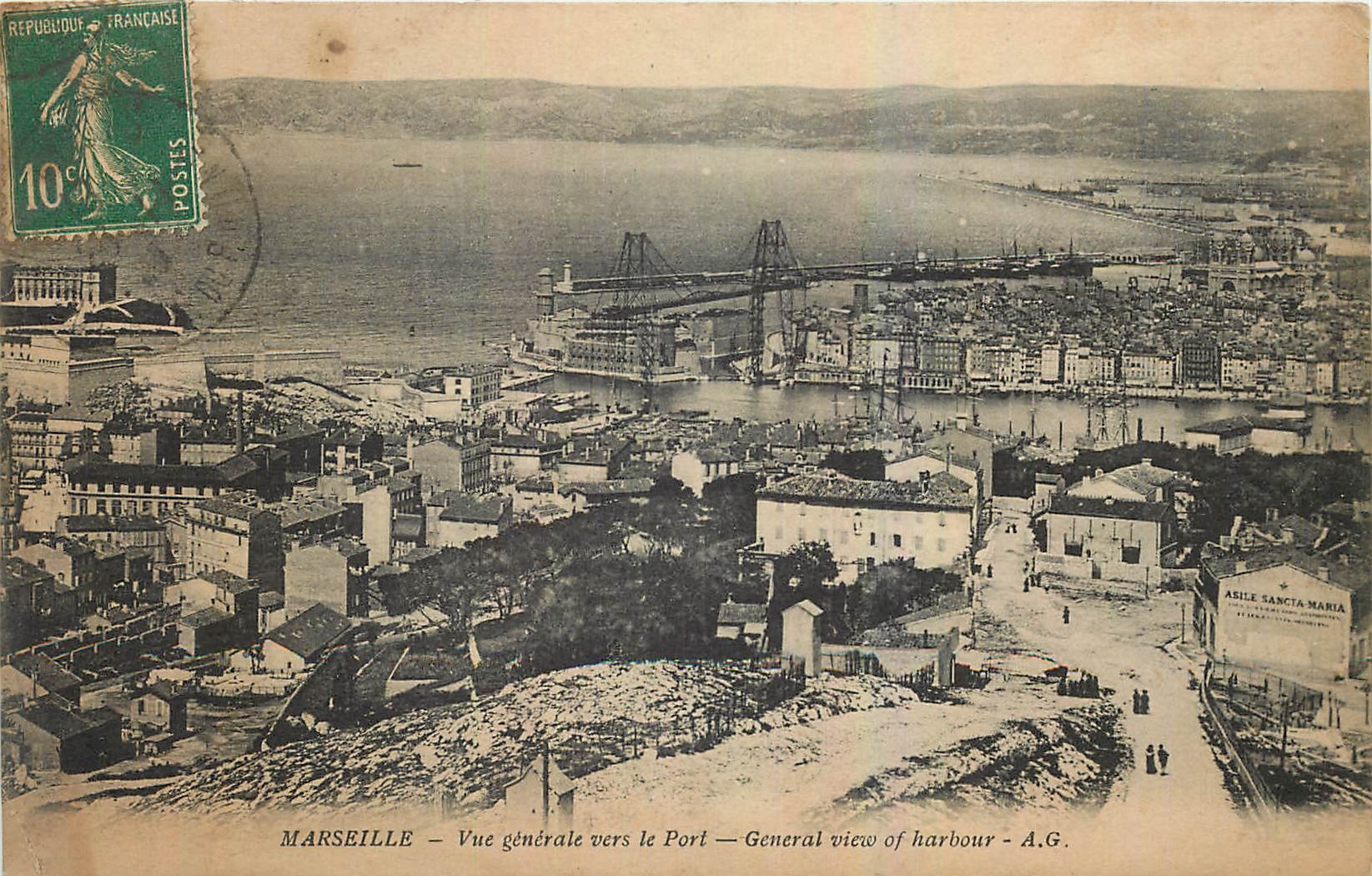 CPA Marseille Vue generale vers le Port 