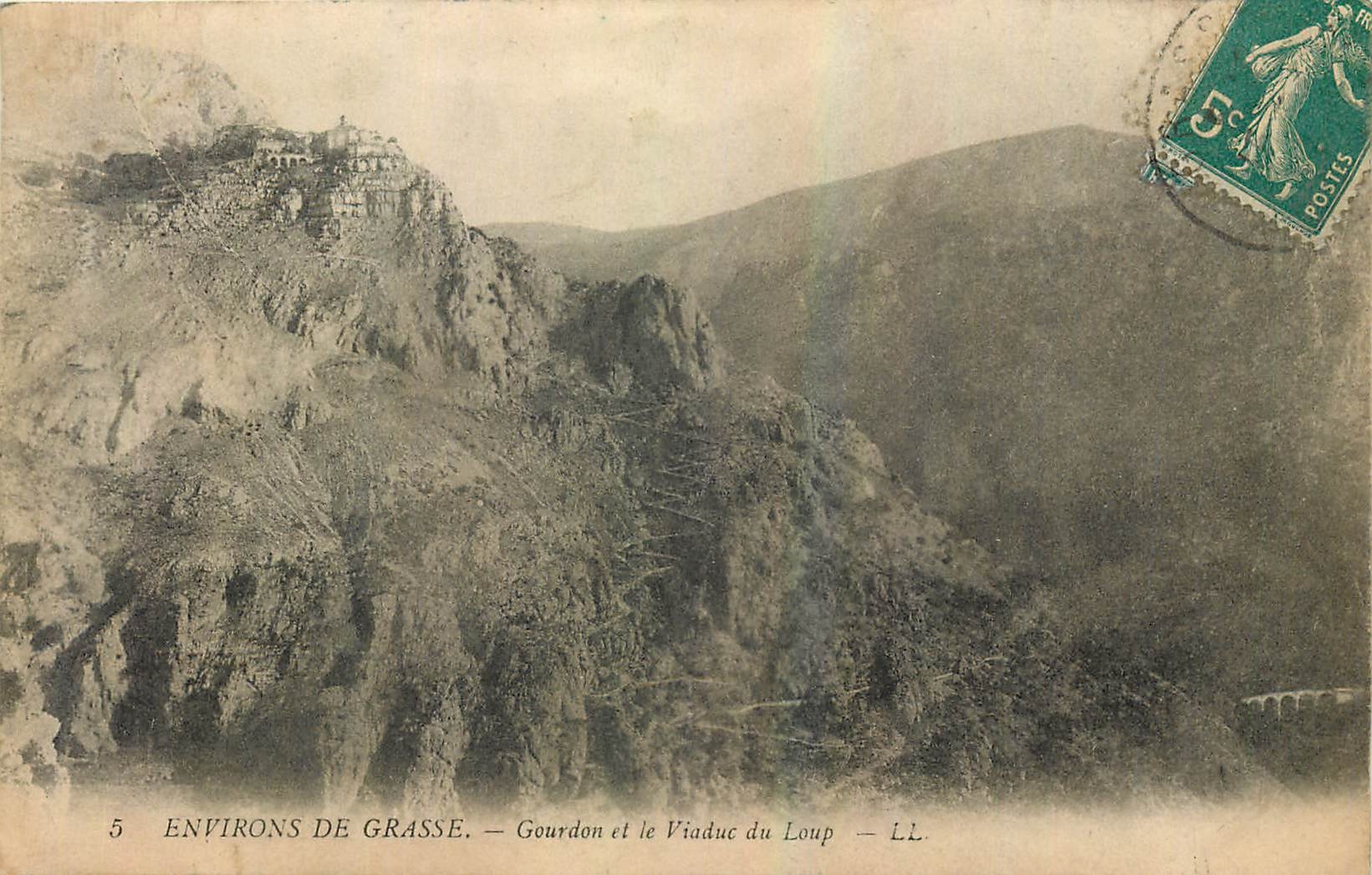 CPA Encirons de Grasse Gourdon et le Viaduc du Loup 