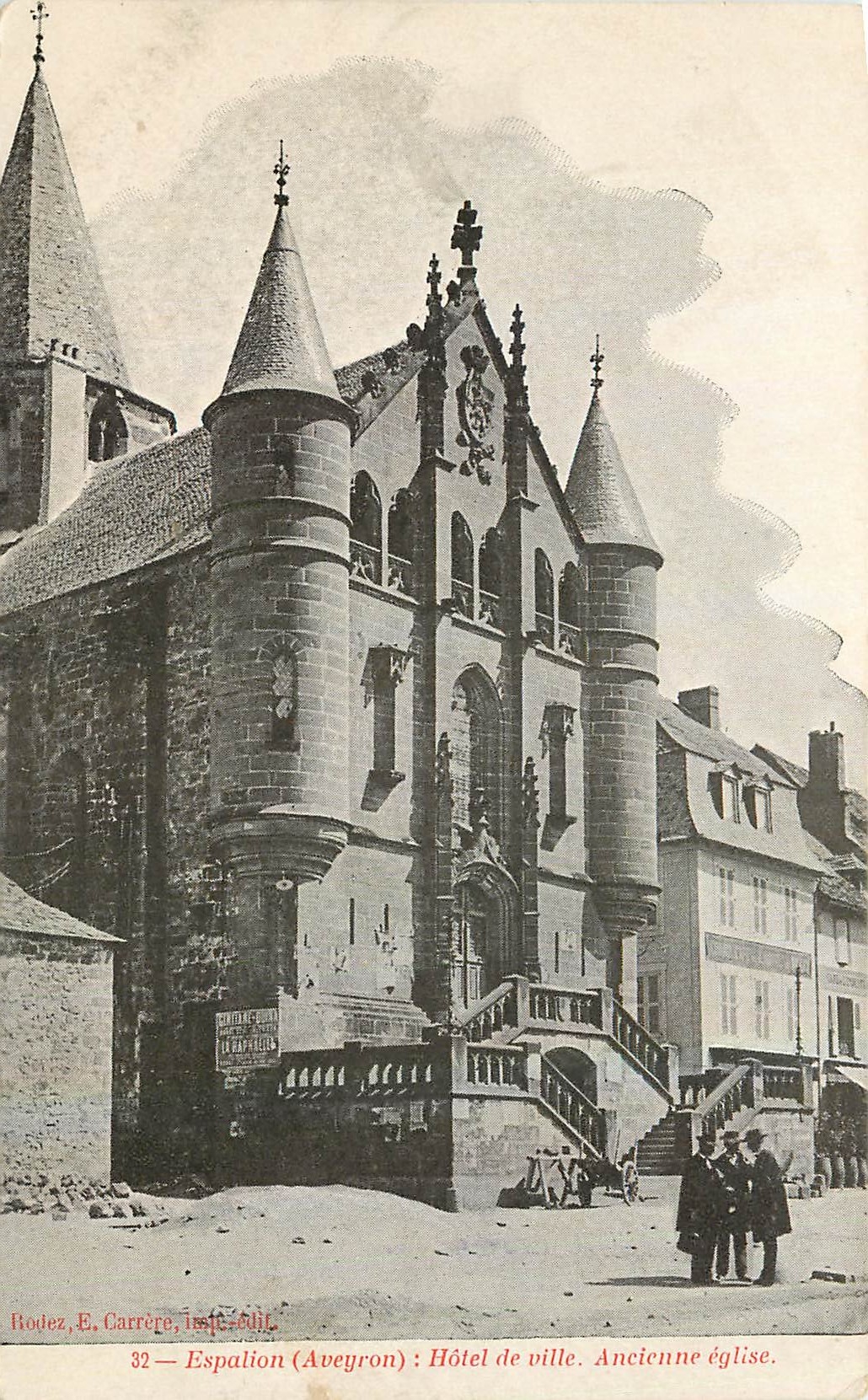 CPA Espalion Aveyron Hotel de Ville Ancienne eglise 
