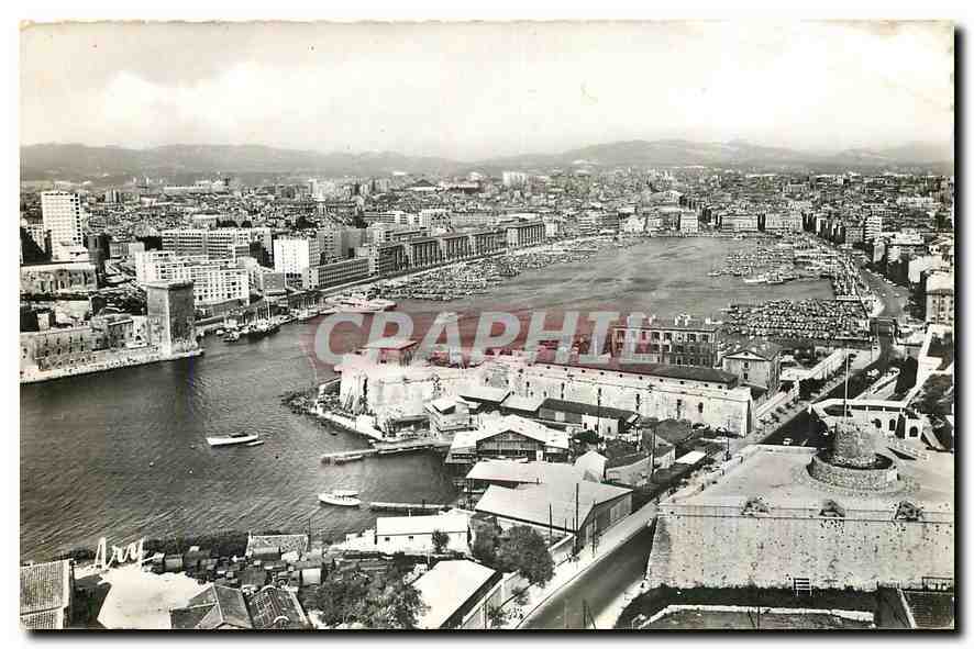 CPA Marseille Vue Aerienne sur l'Entre du Port et la Ville 