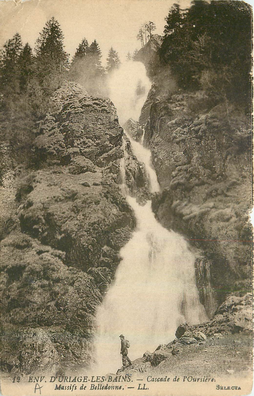 CPA Env d'Uriage les Bains Cascade de l'Oursiere Massifs de Belledonne 