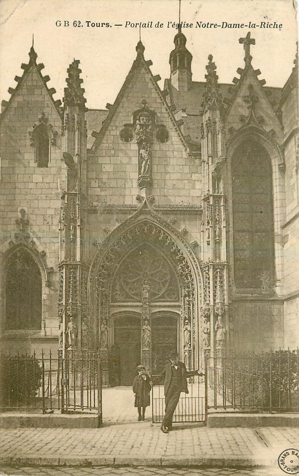 CPA Tours Portail de l'Eglise Notre Dame la Riche 