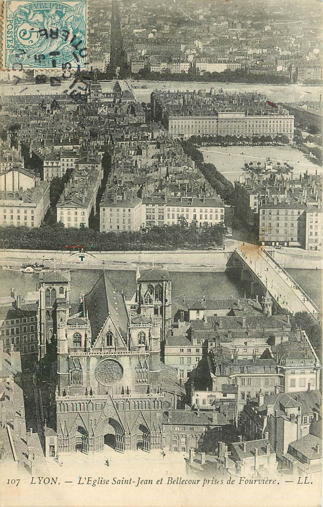 CPA Lyon l'Eglise Saint Jean et Bellecour prise de Fourviere 