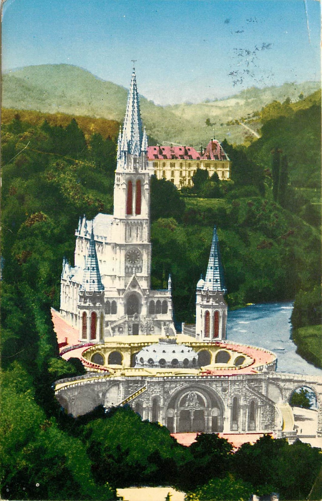 CPA Lourdes H P La Basilique vue du Chateau Fort 