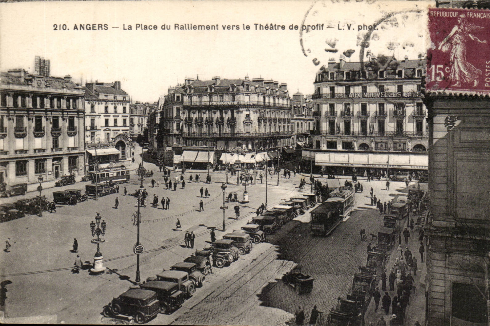 Angers CPA La place du ralliement vers le theatre de prolif
