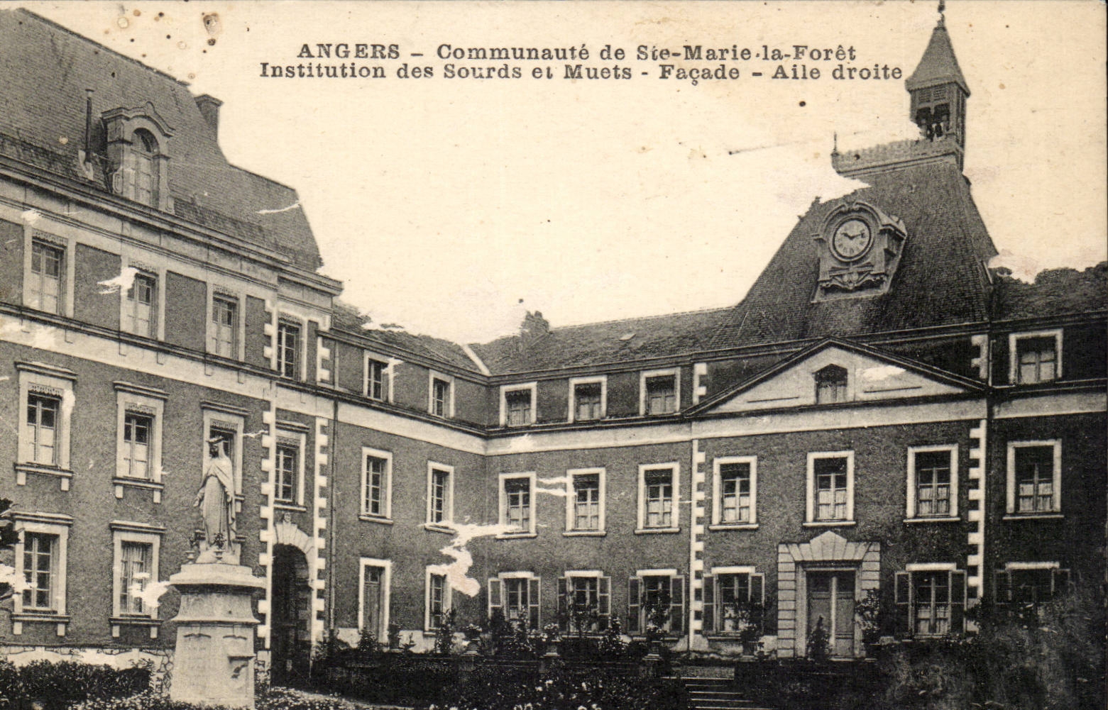 Angers CPA Communaute de Ste Marie la Foret Institution des sourds et muets Facade Aile droite