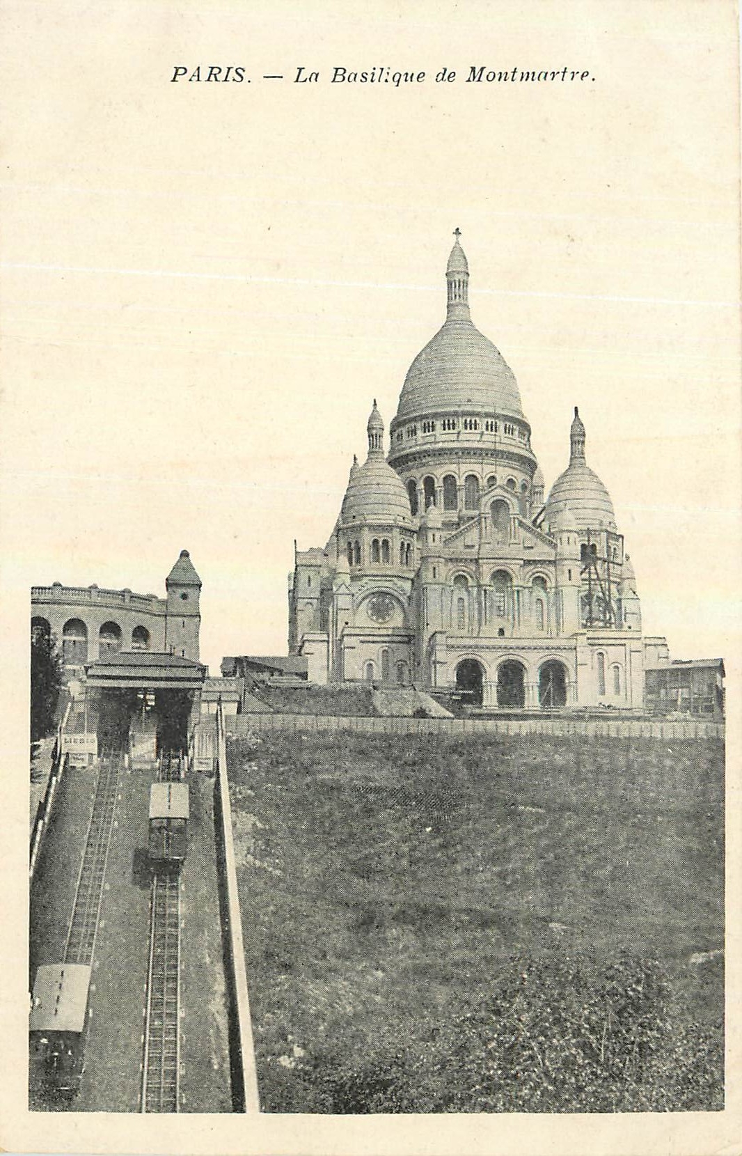 CPA Paris La Basilique de Montmartre 