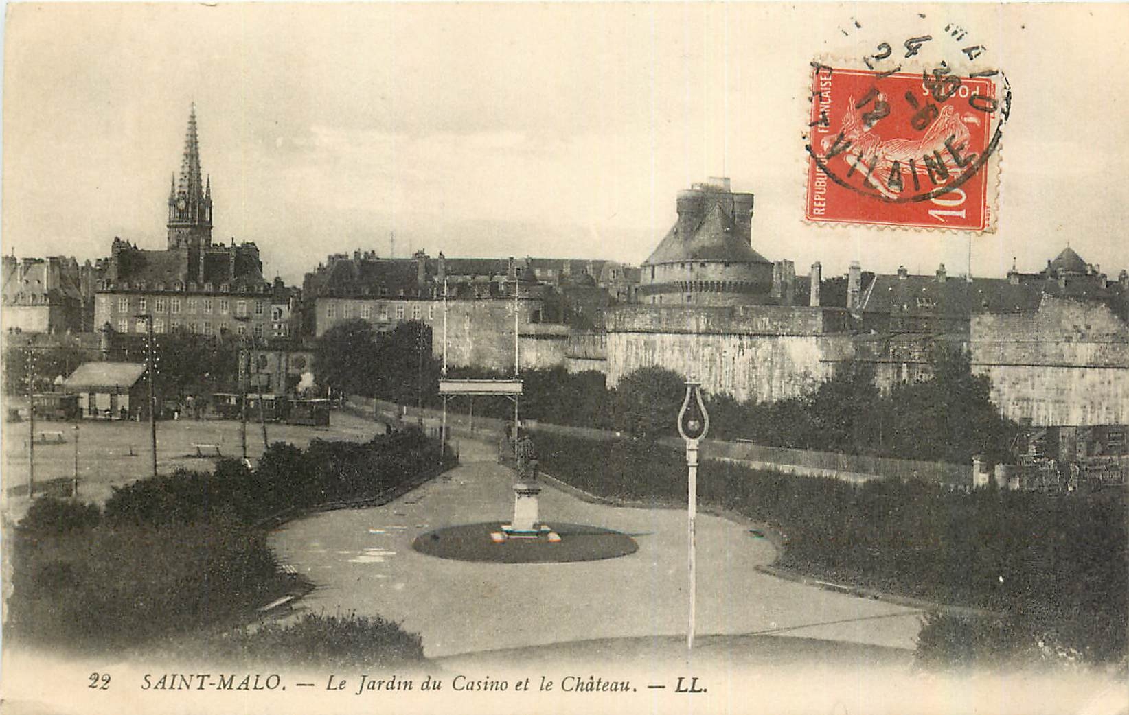 Saint-Malo — Le Jardin du Casino et le Château — LL.