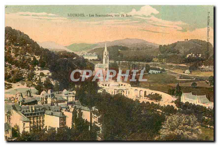 CPA Lourdes Les Sanctuaires vue de face 