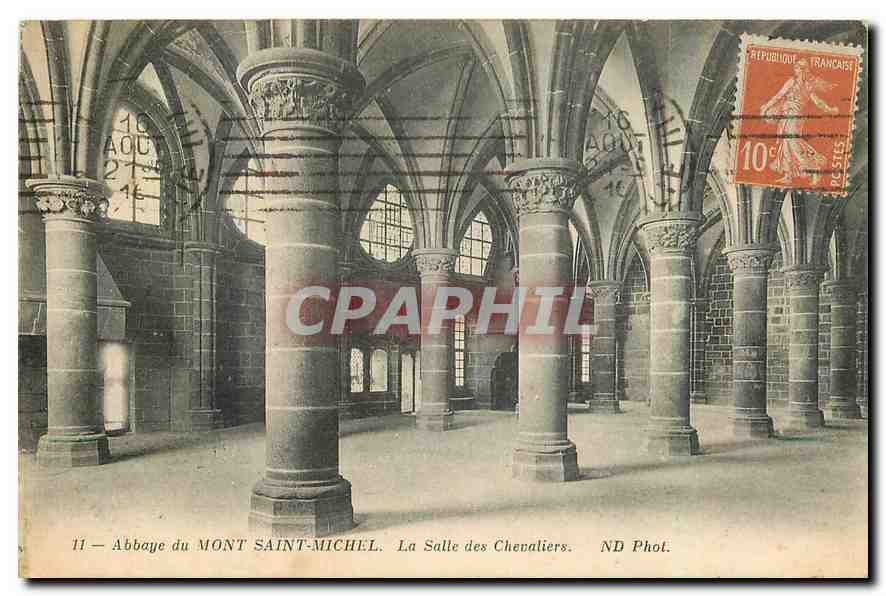 CPA Abbaye du Mont Saint Michel La salle des Chevaliers 