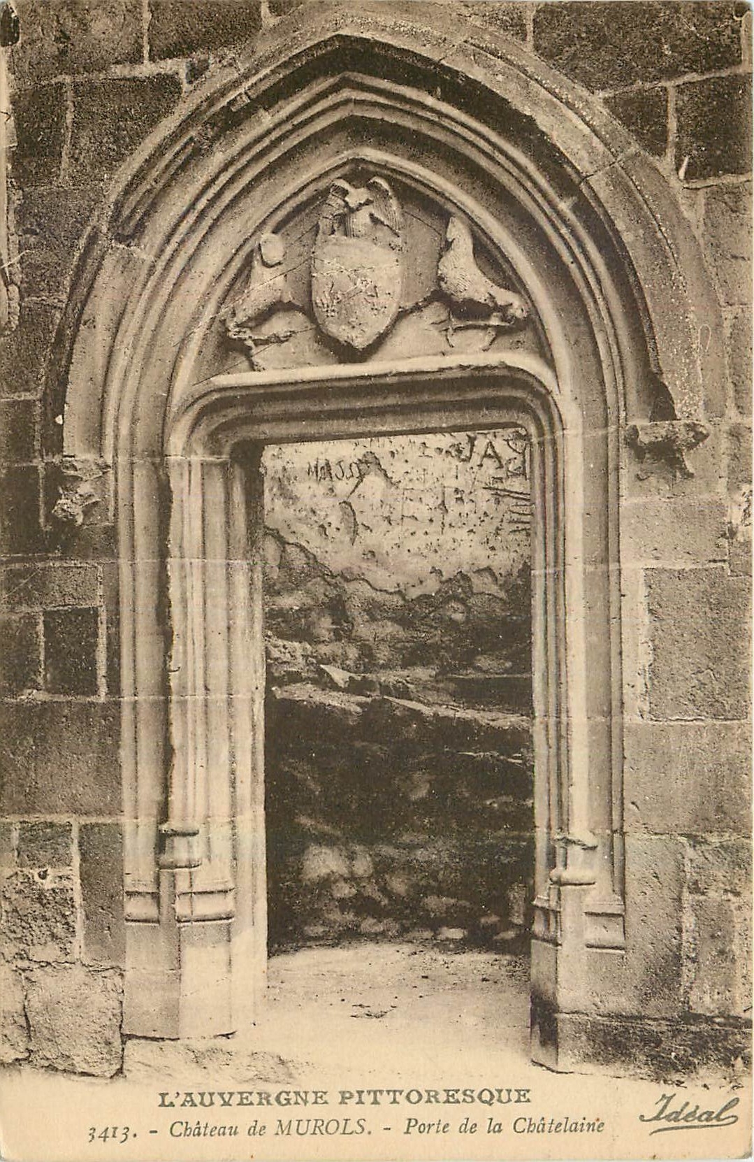 CPA l'Auvergne Pittoresque Chateau de Murols Porte de la Chatelaine 