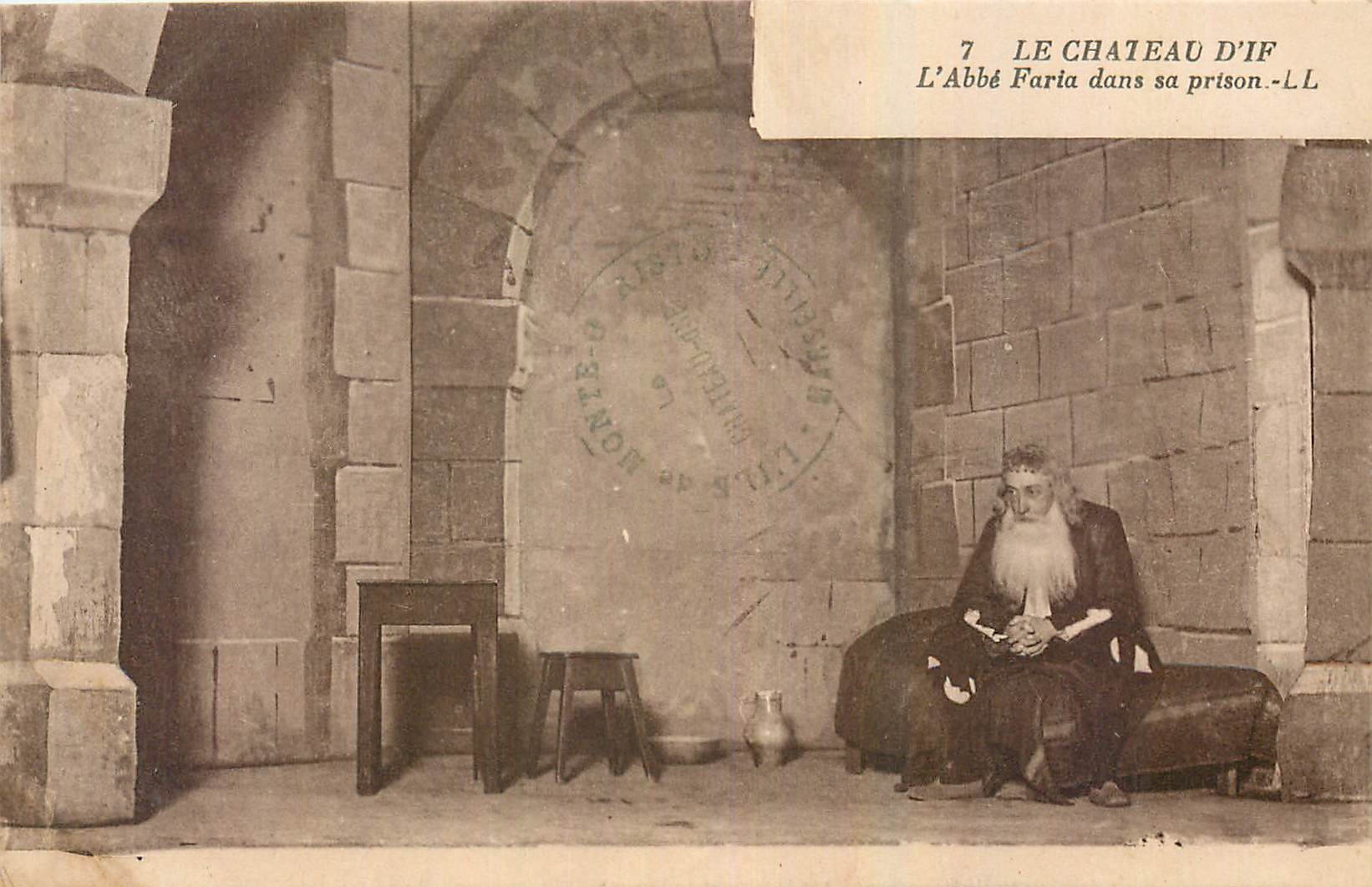 CPA Le Chateau d'If l'Abbe Faria dans sa prison 