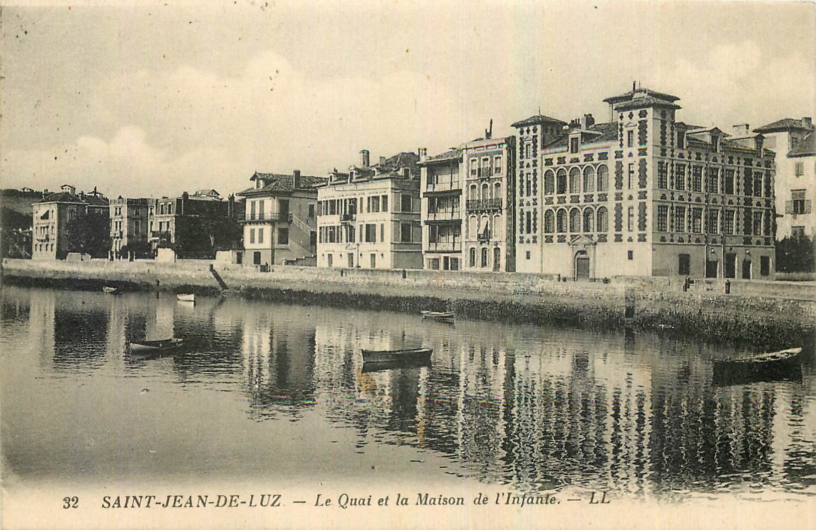 CPA Saint Jean de Luz Le Quai et la Maison d l'Infante 
