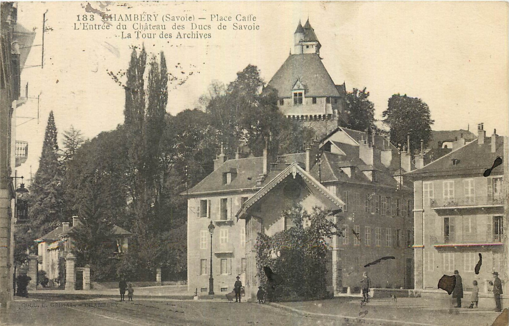 CPA Chambery Savoie Place Calfe l'Entree du Chateau des Ducs de Savoie La Tour des Archives 