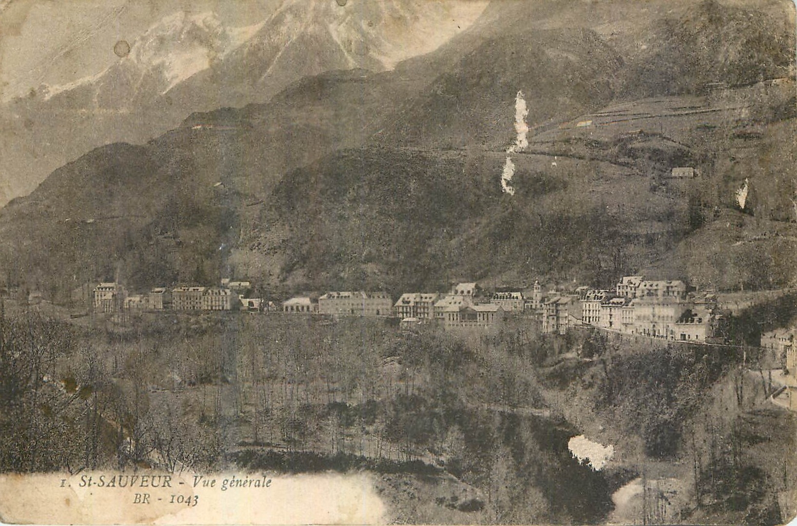 CPA St Sauveur Vue generale 