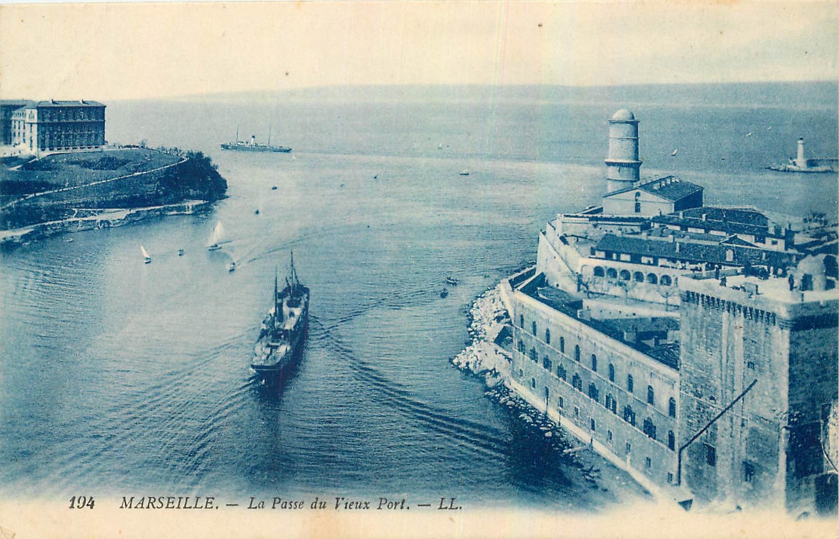 CPA Marseille La Passe du Vieux Port 