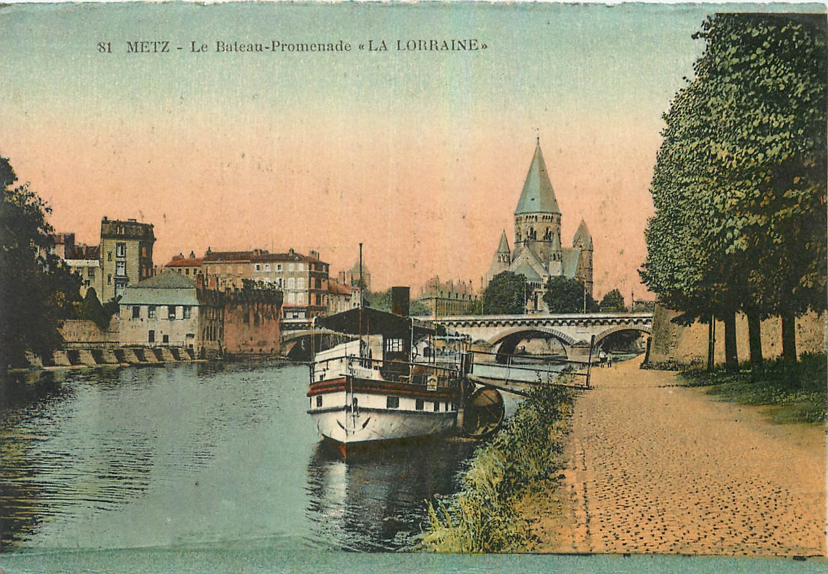 CPA Metz Le Bateau Promenade La Lorraine 