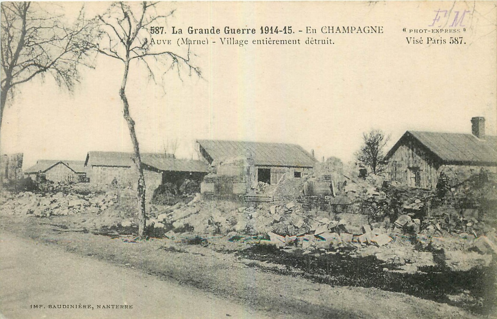 CPA La Grand Guerre 1914 1915 En Champagne Auve Village entierement detruit Militaria