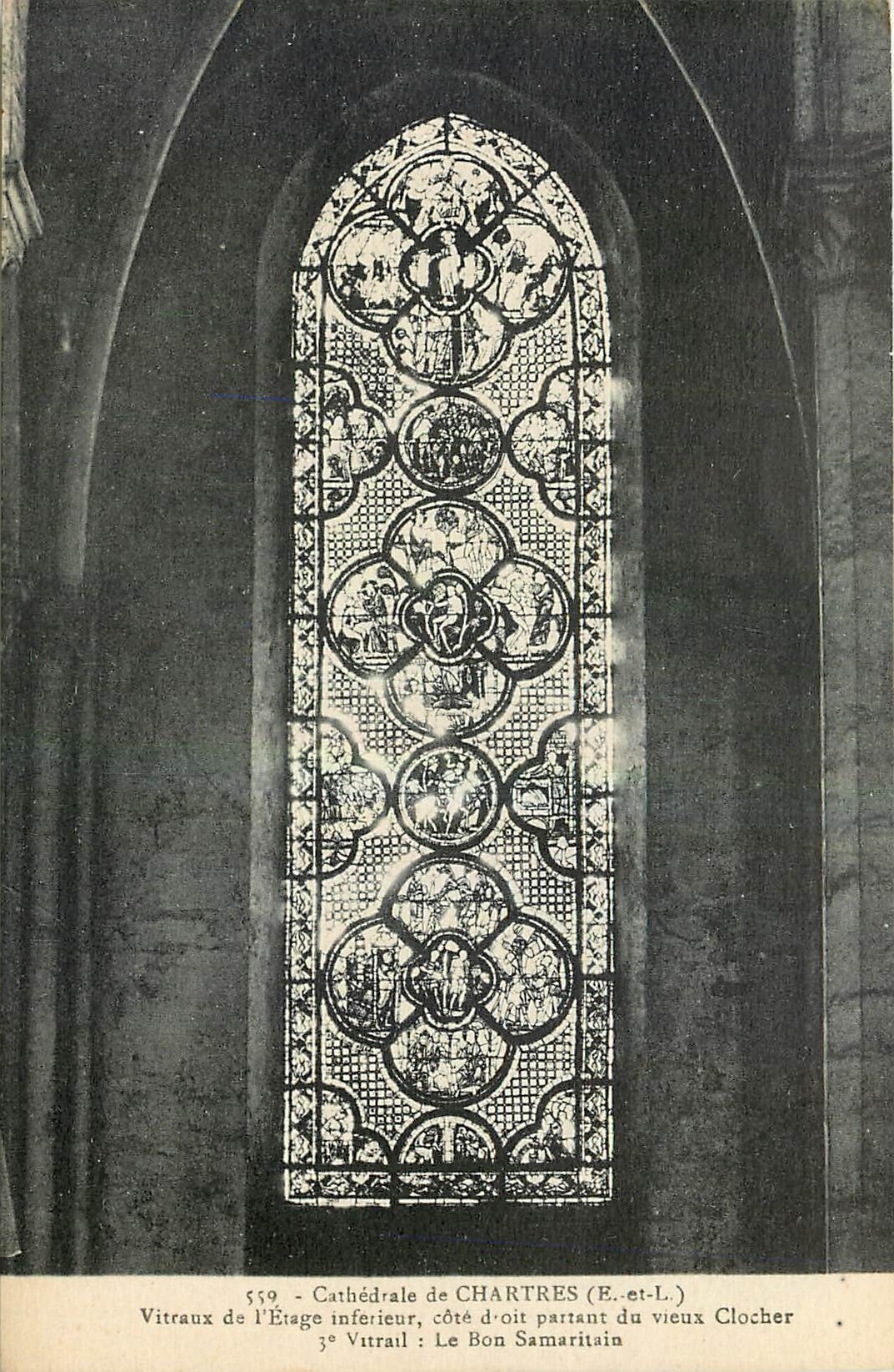 Kathedrale von Chartres (E.-et-L.) — Glasfenster im unteren Bereich, Seite Oit vom alten Glockenturm: 3. Glasfenster: Der Gute Samariter — Nr. 559