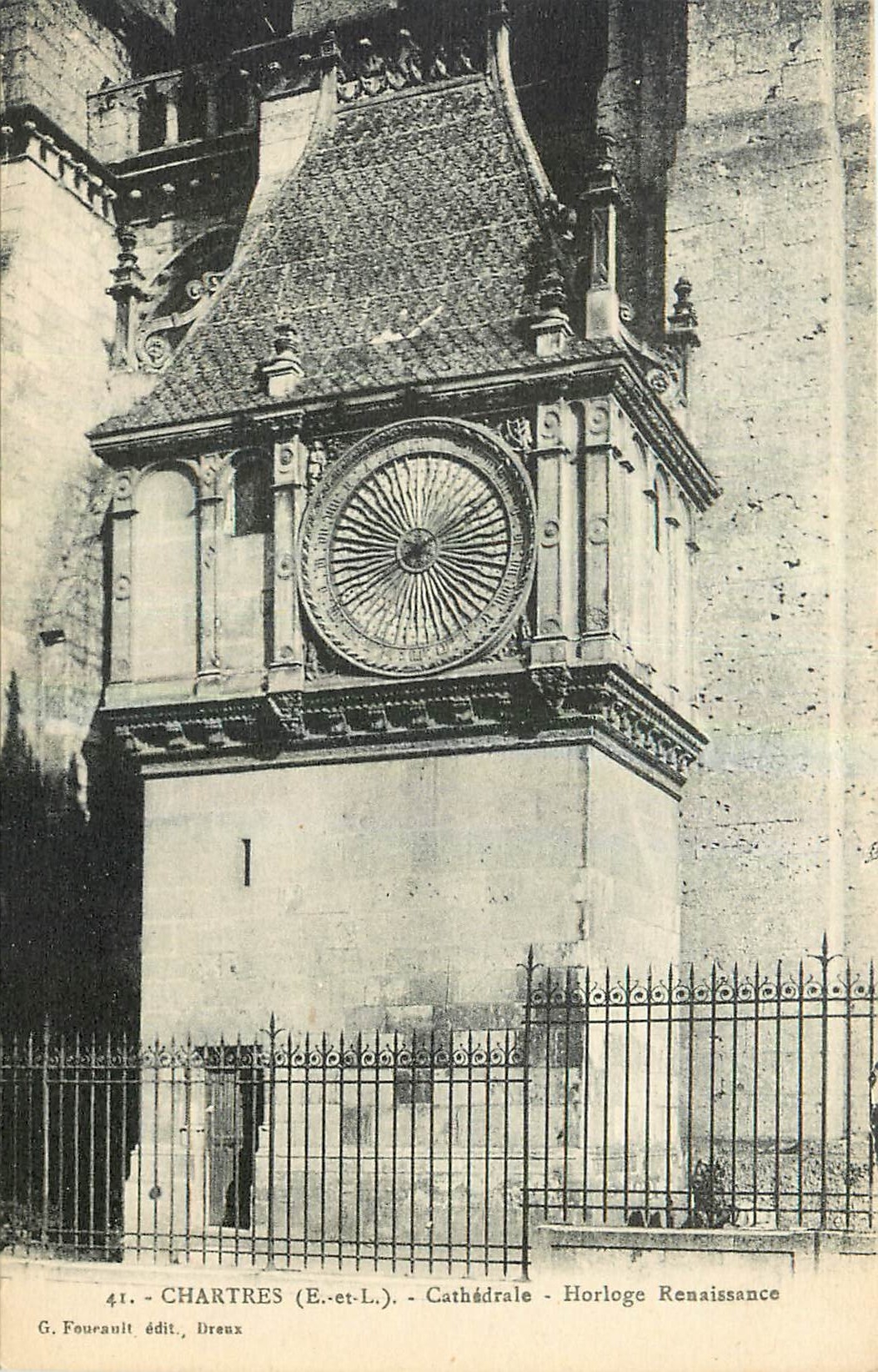 CPA Chartres E et L Cathedrale Horloge Renaissance 