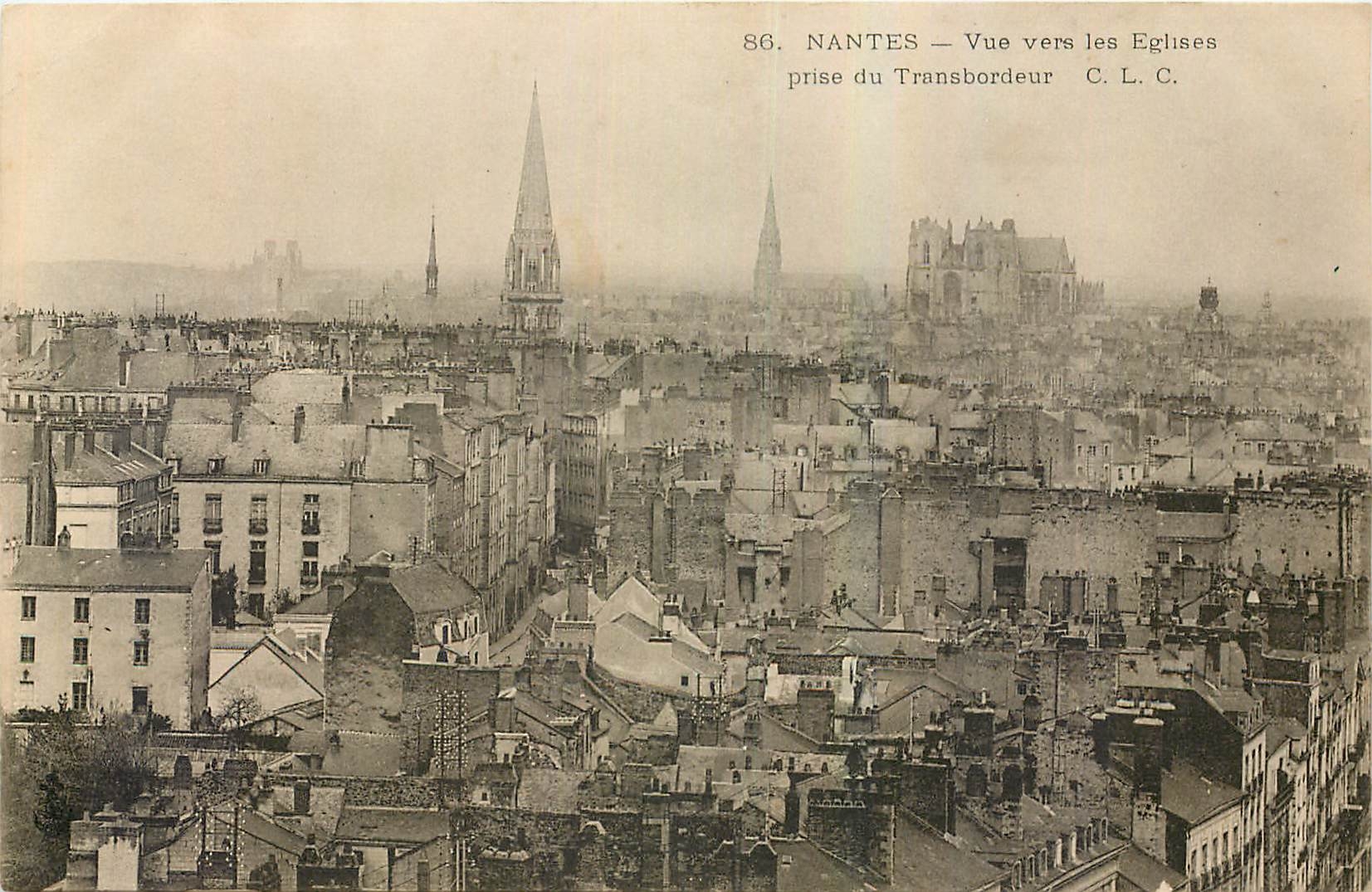 CPA Nantes Vue vers les Eglises prise du Transbordeur 