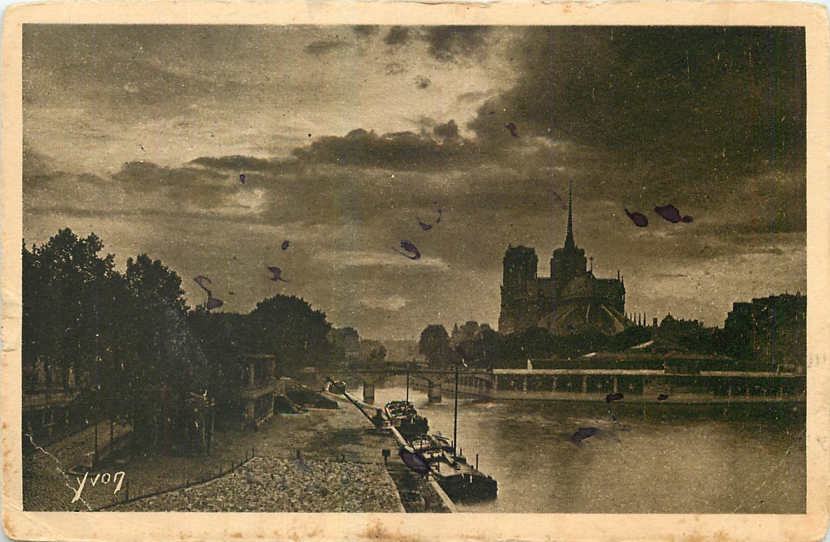 CPA Paris Crepuscule sur Notre Dame 