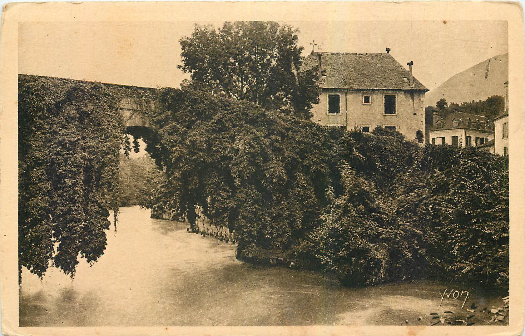 CPA Les Pyrenees Betharram Le Vieux Pont 