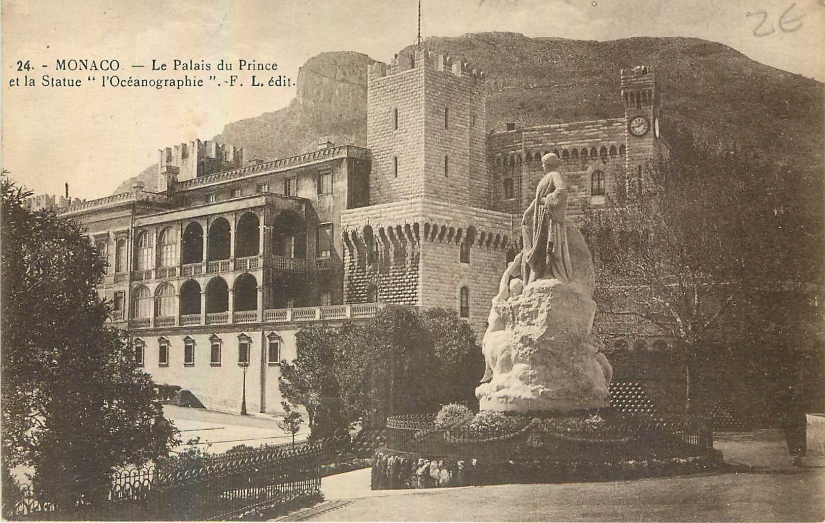 Monaco — Le Palais du Prince et la Statue 'l'Océanographie' — F. L. édit.