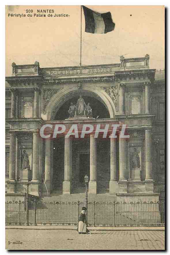 CPA Nantes Peristyle du Palais de Justice 