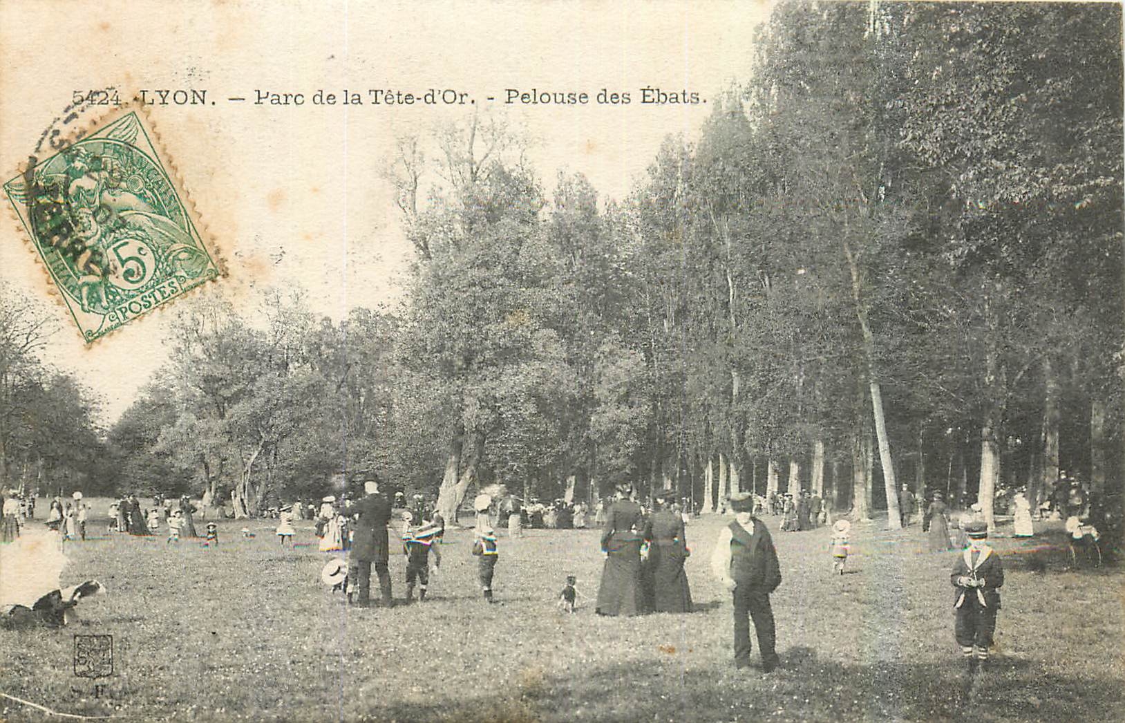 CPA Lyon Parc de la Tete d'Or Pelouse des Ebats 