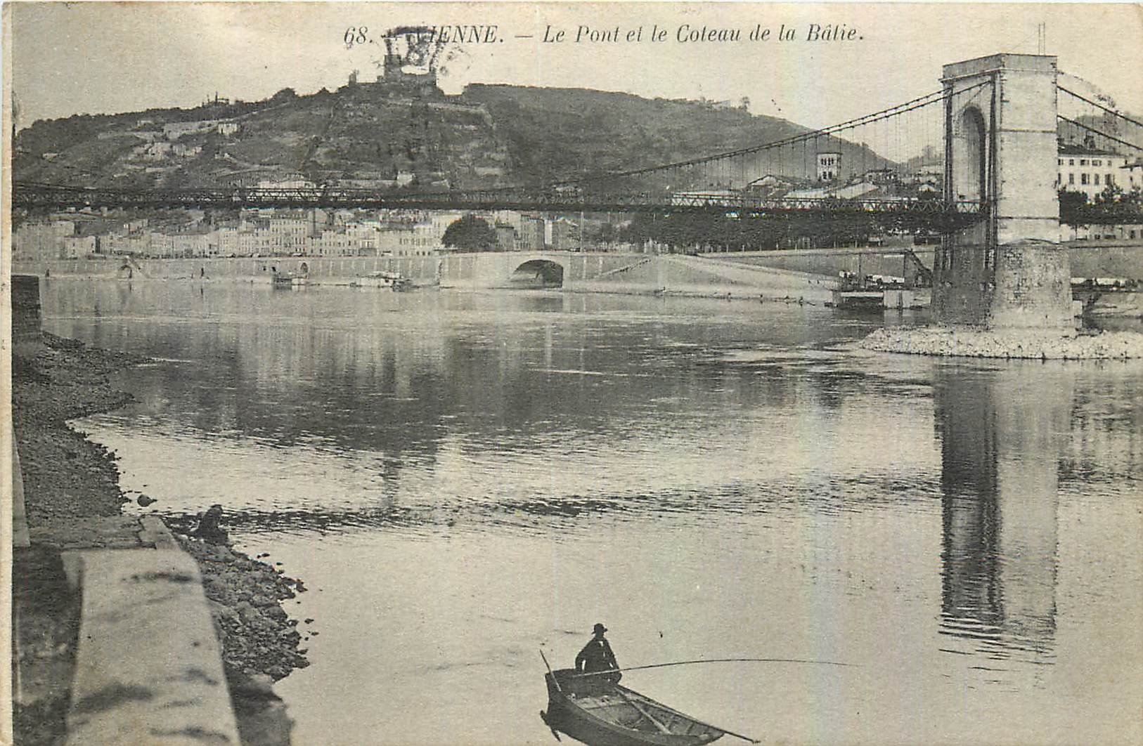 CPA Vienne Le Port et la Coteau de la Balie 