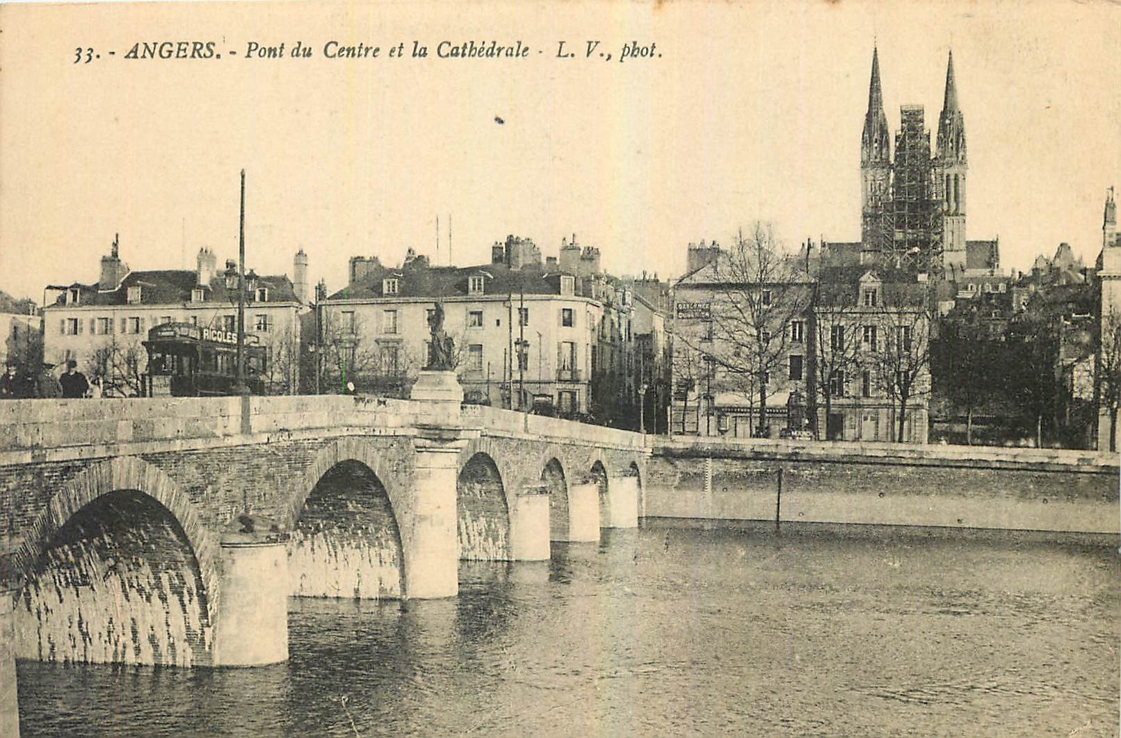CPA Angers Pont du Center et la cathedrale 