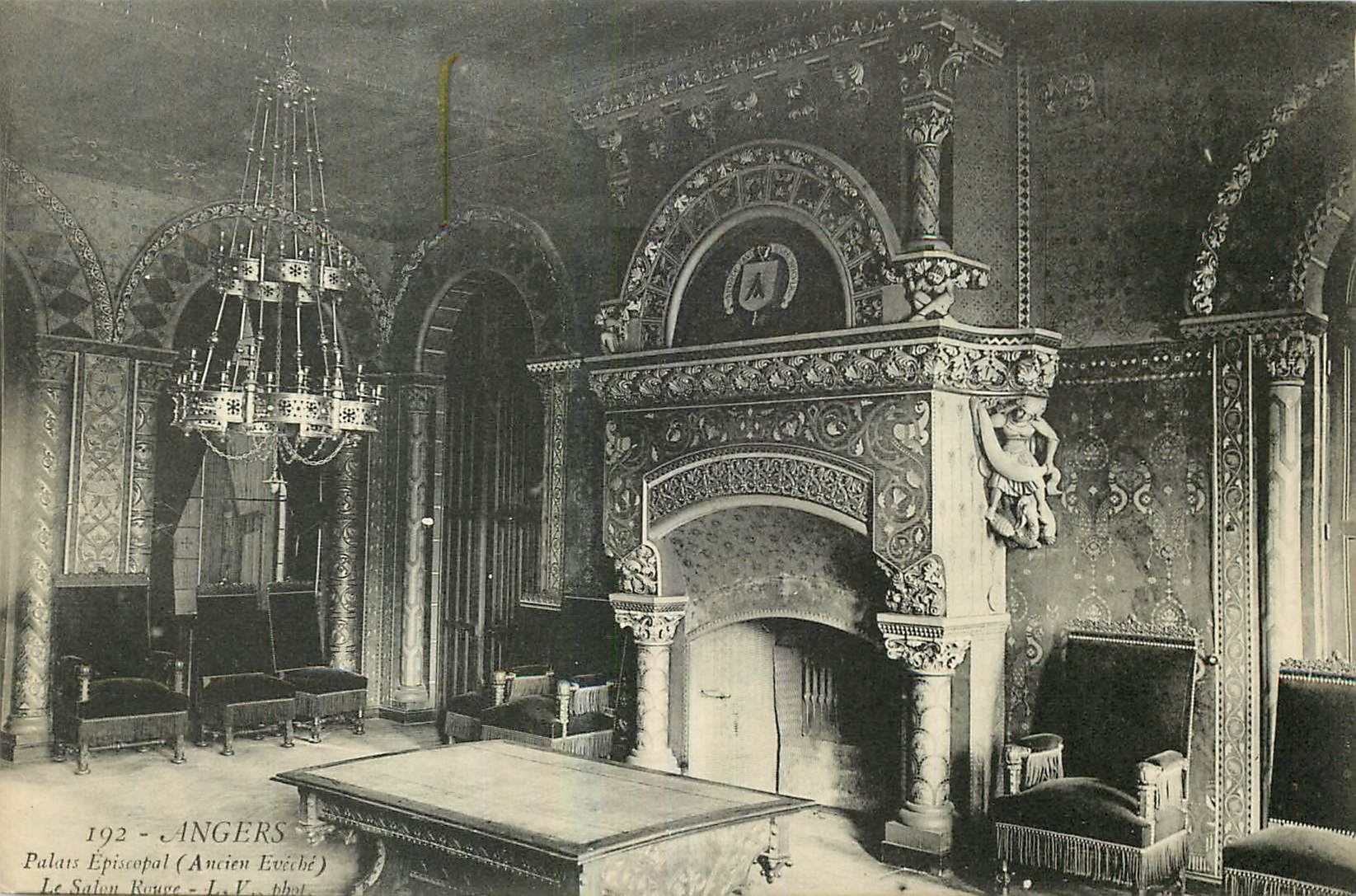 CPA Angers Palais episcopal Ancien eveche Le salon rouge
