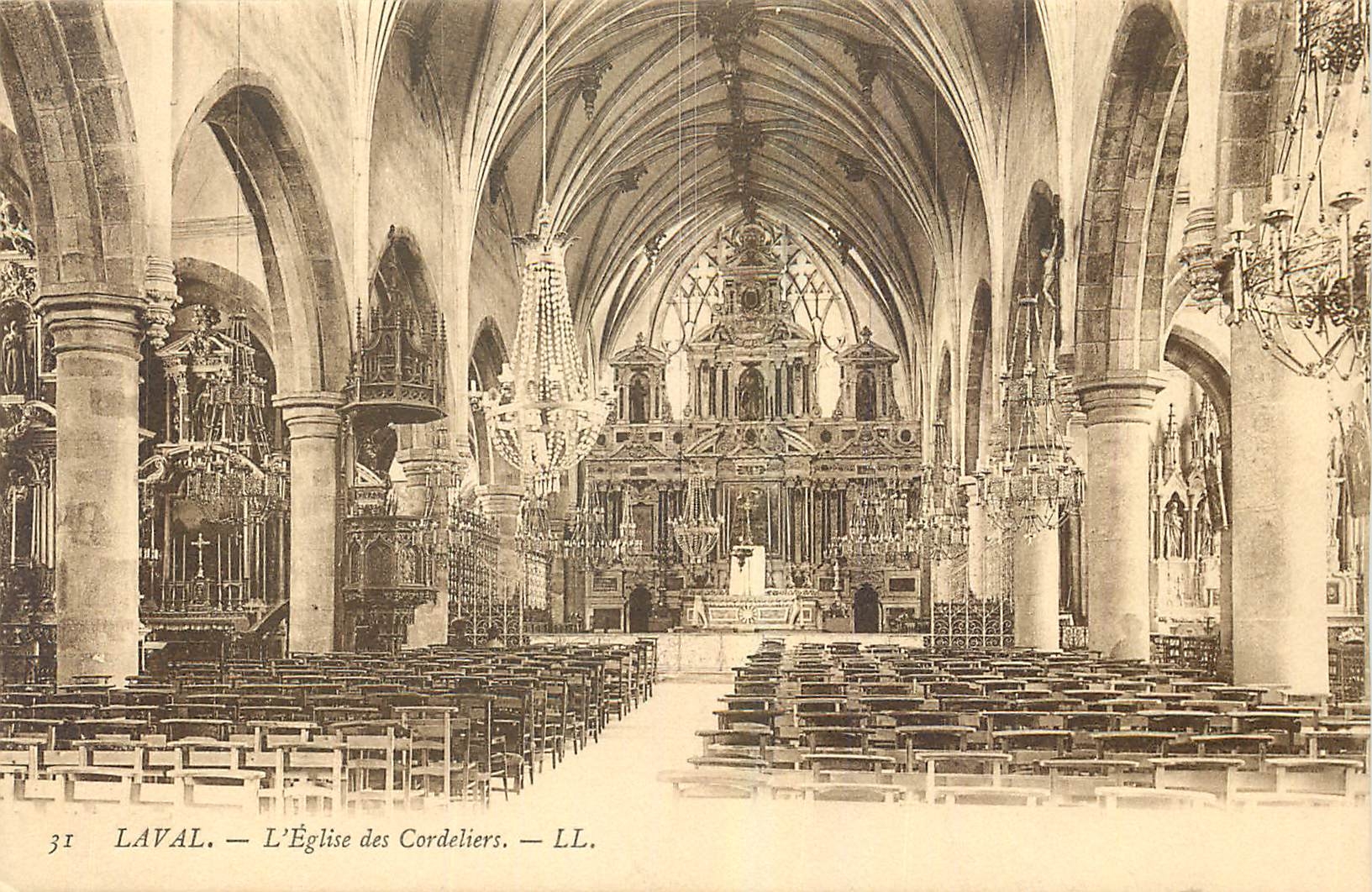 CPA Laval l'Eglise des Cordeliers 