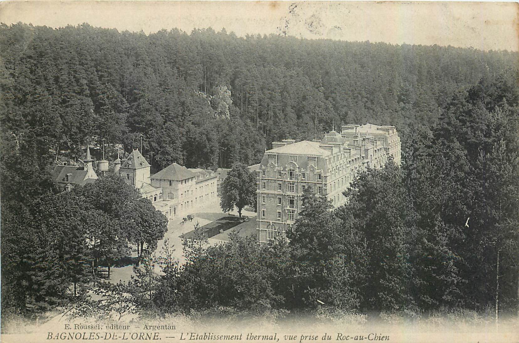 CPA Bagnoles de l'Orne l'Etablissement thermal vue prise du Roc du Chien 