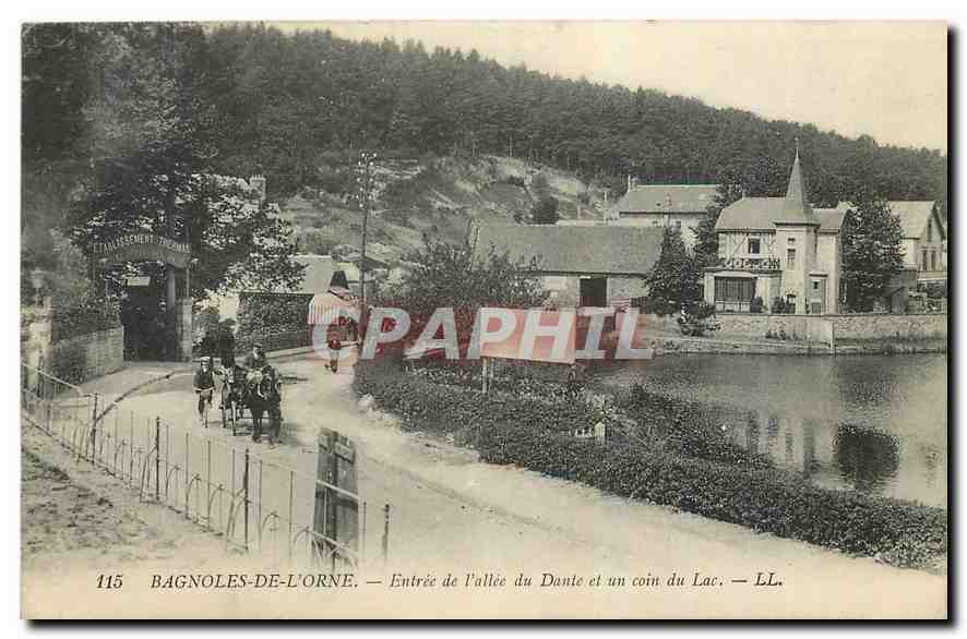 CPA Bagnoles de l'Orne Entree de l'allee du Dante et un coin du Lac 