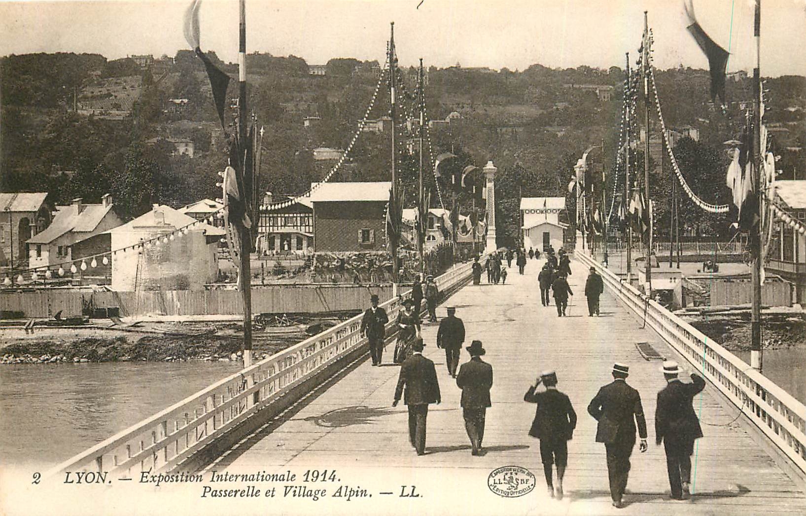 CPA Lyon Exposition Internationale 1914 Passerelle et Village Alpin 