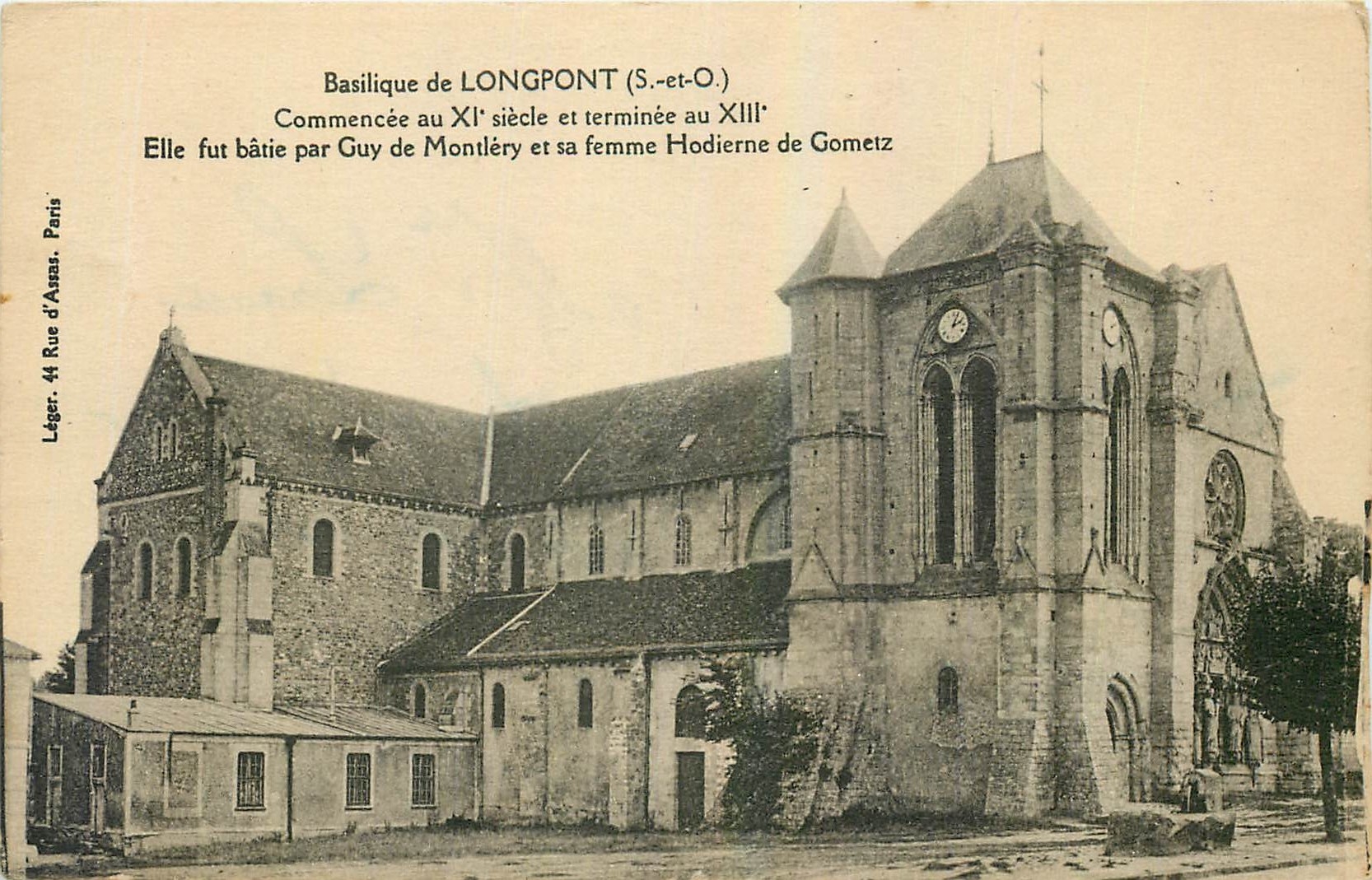 CPA Basilique de Longpont S et O Elle fut batie par Guy de Montlery et sa femme Hodierne de Gometz 