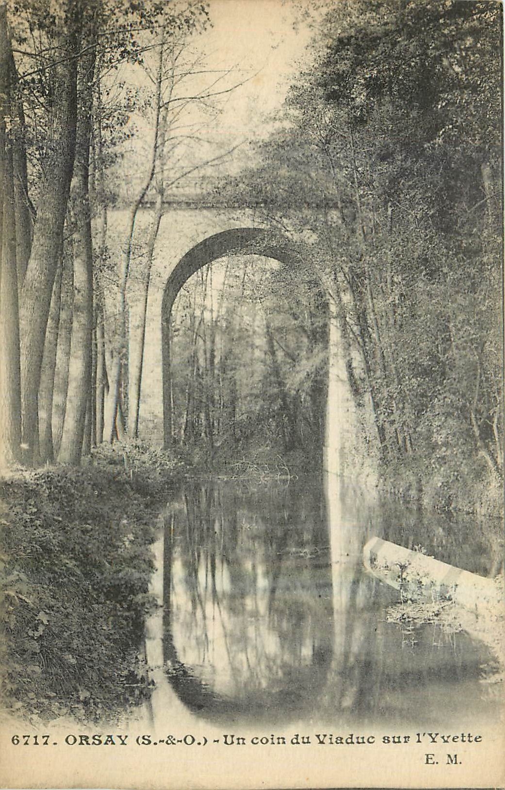 CPA Orsay S et O Un coin du Viaduc sur l'Yvette 