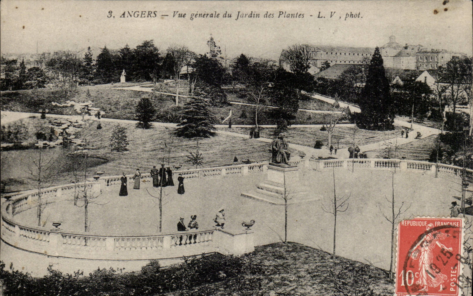Angers CPA Vue generale du jardin des plantes