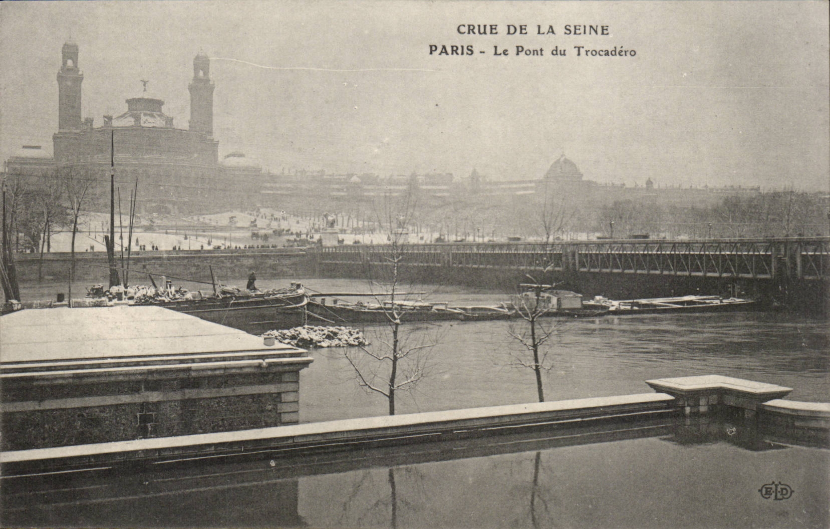 Crue de la Seine CPA Paris Inondation Le pont du Trocadero